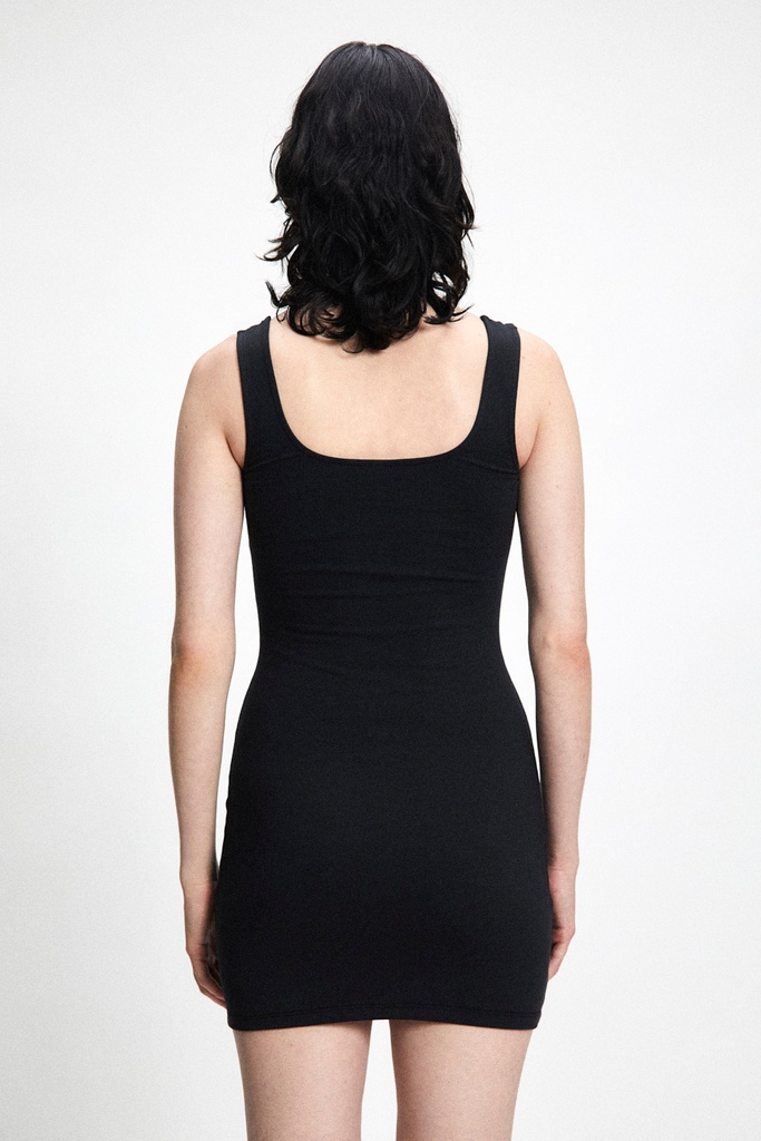 https://hotakaexchange.blob.core.windows.net/odoo/SS25%20TIMELESS%20LOW-WEB/252376-VE_Black_Dress_SFERA_SS25_2.jpg