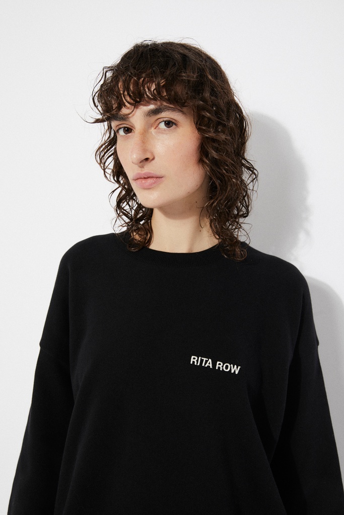 https://hotakaexchange.blob.core.windows.net/odoo/SS25%20TIMELESS%20LOW-WEB/25TC2001-SU_Black_Sweatshirt_LUCAS_SS25_2.jpg