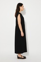 https://hotakaexchange.blob.core.windows.net/odoo/SS25%20TIMELESS%20LOW-WEB/251002-VE_Black_Dress_TULULA_SS25_3.jpg