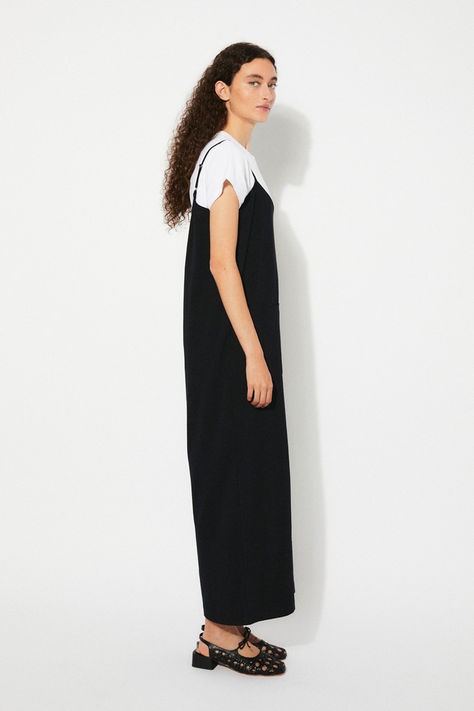 https://hotakaexchange.blob.core.windows.net/odoo/SS25%20TIMELESS%20LOW-WEB/251941-MO_Black_Jumpsuit_LUISA_SS25_3.jpg