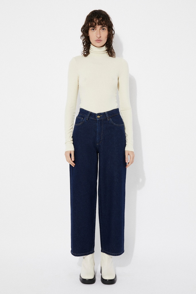 https://hotakaexchange.blob.core.windows.net/odoo/SS25%20TIMELESS%20LOW-WEB/252204-PA_Dark Denim_Pants_ALLISON_SS25_3.jpg