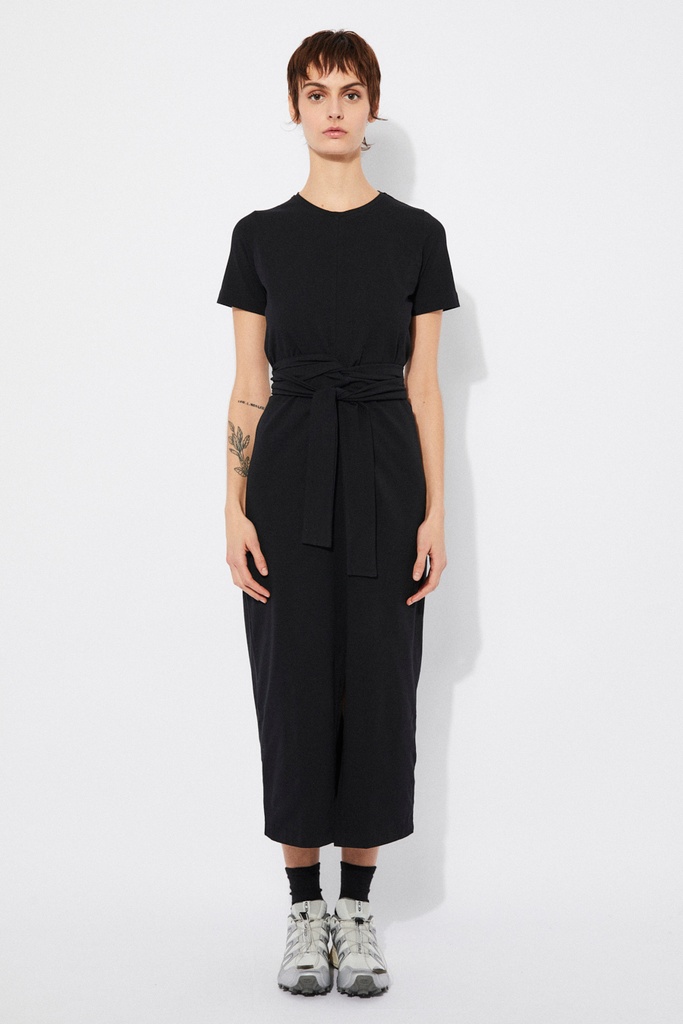 https://hotakaexchange.blob.core.windows.net/odoo/SS25%20TIMELESS%20LOW-WEB/251939-VE_Black_Dress_SUSANA_SS25_1.jpg