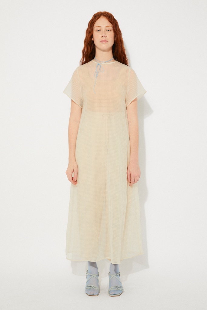 https://hotakaexchange.blob.core.windows.net/odoo/SS25%20LOW_WEB/2523-VE_Beige_Dress_FOLIAE_SS25_1.jpg