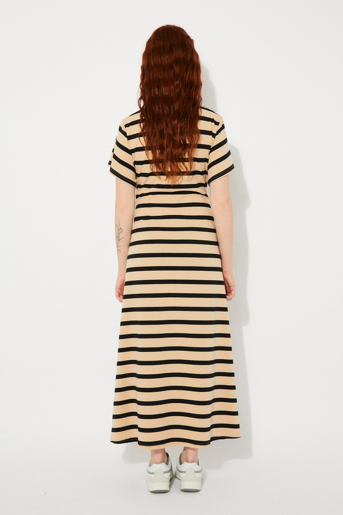 https://hotakaexchange.blob.core.windows.net/odoo/SS25%20LOW_WEB/2552-VE_Stripes_Dress_CAROLINE_SS25_2.jpg