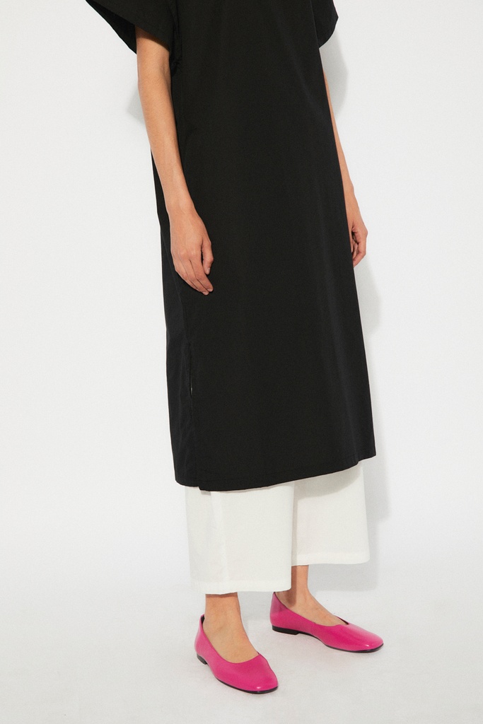 https://hotakaexchange.blob.core.windows.net/odoo/SS25%20LOW_WEB/2557-VE_Black_Dress_PETAL_SS25_2.jpg