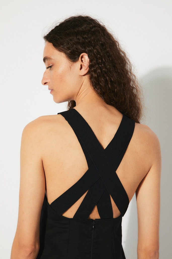 https://hotakaexchange.blob.core.windows.net/odoo/SS25%20LOW_WEB/2571-VE_Black_Dress_OYSTER_SS25_2.jpg