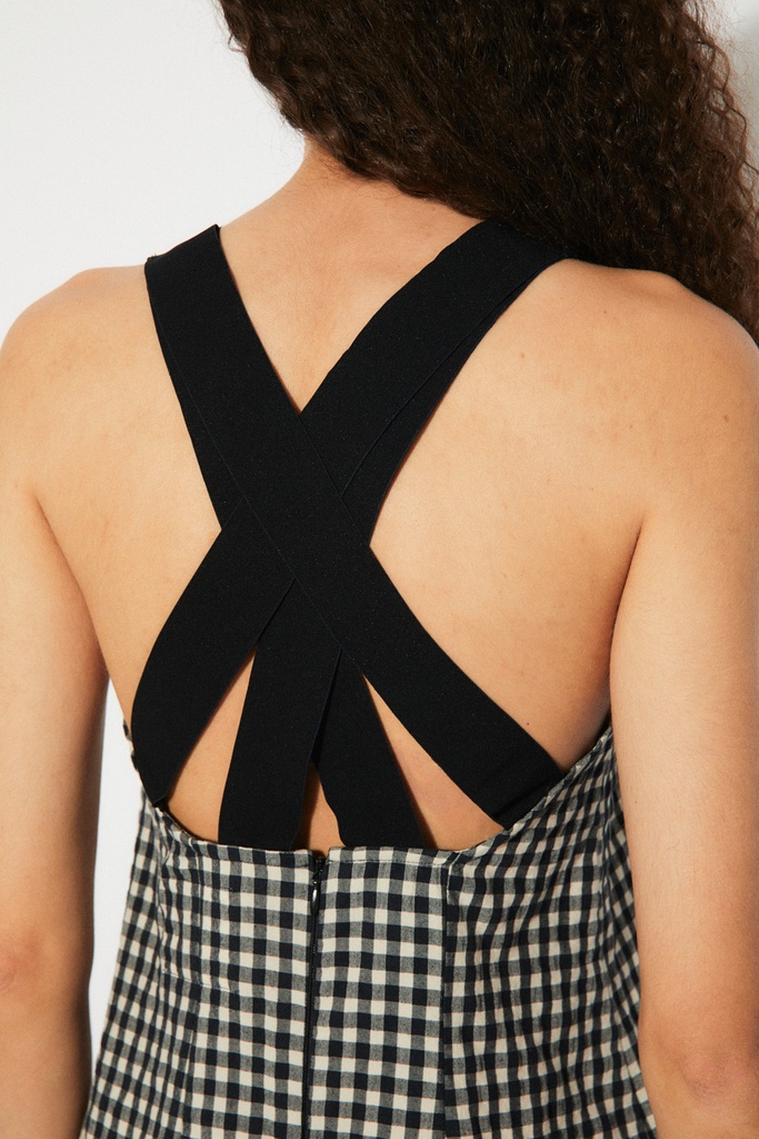 https://hotakaexchange.blob.core.windows.net/odoo/SS25%20LOW_WEB/2571C-VE_Black Gingham_Dress_OYSTER_SS25_2.jpg
