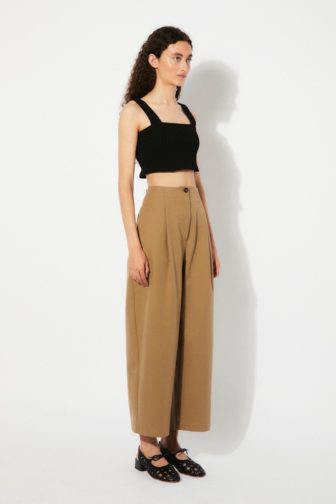 https://hotakaexchange.blob.core.windows.net/odoo/SS25%20LOW_WEB/2502-PA_Brown_Pants_FOAM_SS25_3.jpg