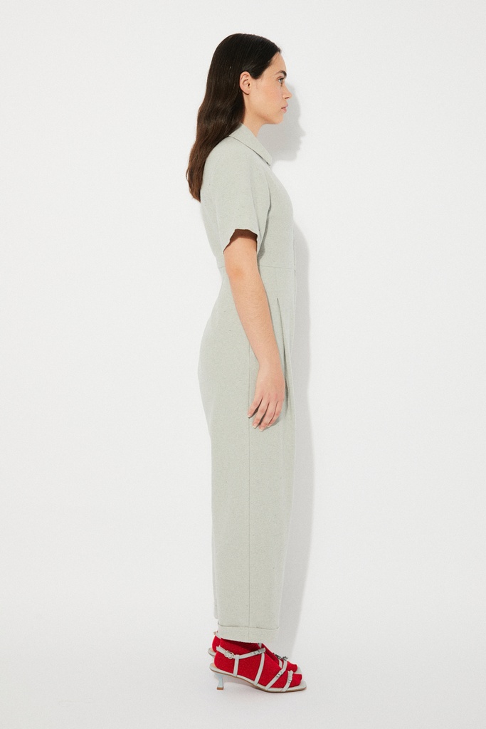 https://hotakaexchange.blob.core.windows.net/odoo/SS25%20LOW_WEB/2512-MO_Light Grey_Jumpsuit_VERDANT_SS25_3.jpg