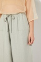 https://hotakaexchange.blob.core.windows.net/odoo/SS25%20LOW_WEB/2514-PA_Light Grey_Pants_EVERGREEN_SS25_3.jpg