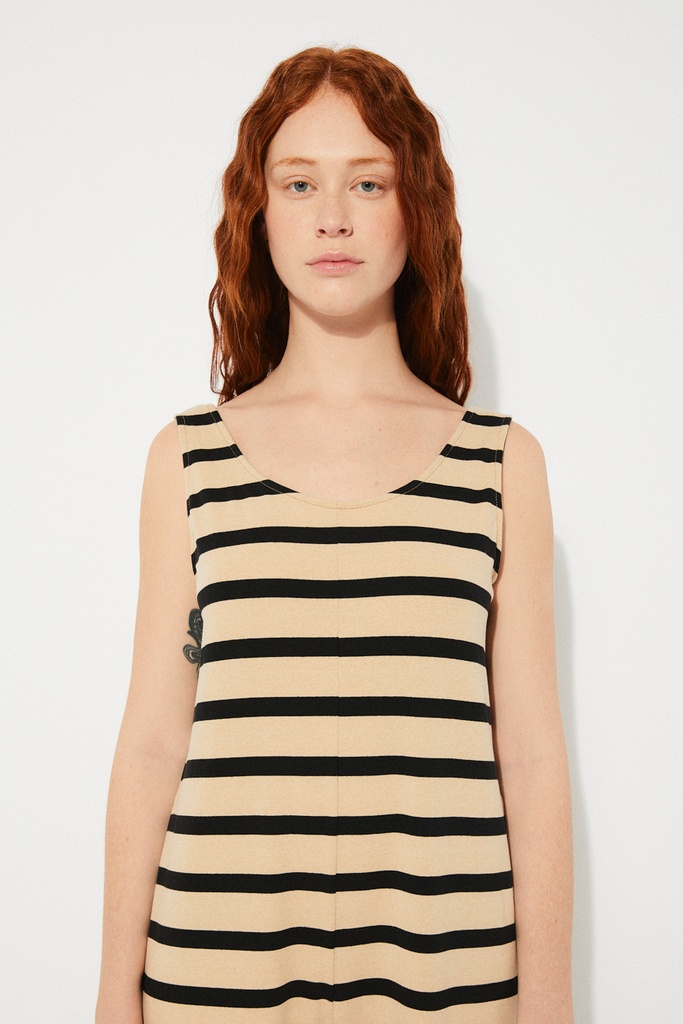 https://hotakaexchange.blob.core.windows.net/odoo/SS25%20LOW_WEB/2551-MO_Stripes_Jumpsuit_PANG_SS25_3.jpg