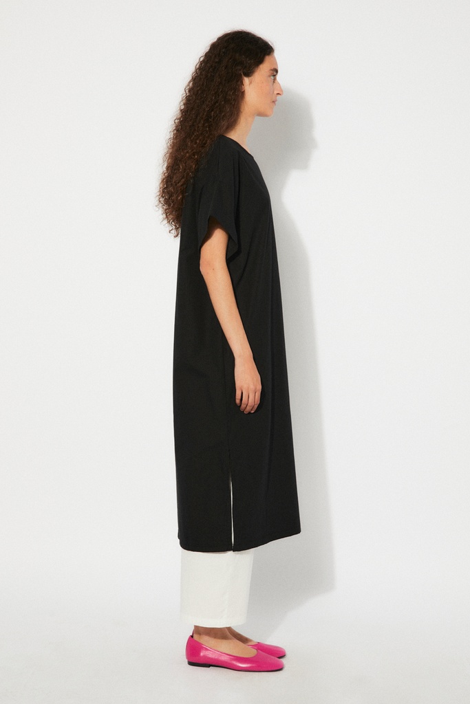 https://hotakaexchange.blob.core.windows.net/odoo/SS25%20LOW_WEB/2557-VE_Black_Dress_PETAL_SS25_3.jpg