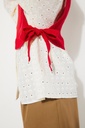 https://hotakaexchange.blob.core.windows.net/odoo/SS25%20LOW_WEB/2565-AR_Red_Vest_PILEA_SS25_3.jpg