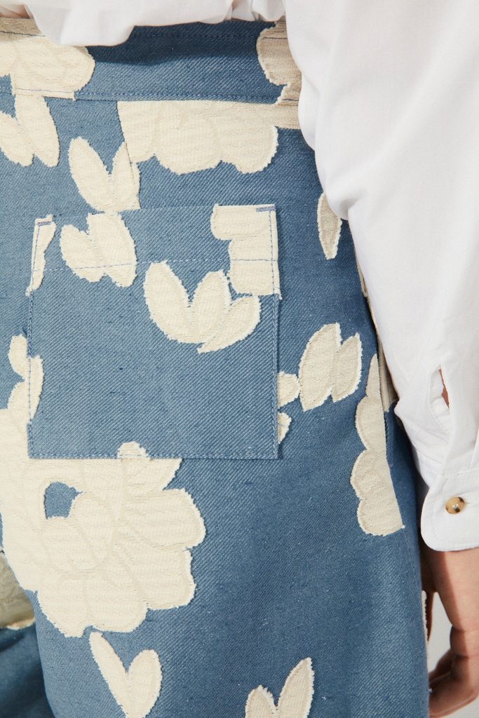 https://hotakaexchange.blob.core.windows.net/odoo/SS25%20LOW_WEB/2510F-PA_Flowers_Pants_PEONY_SS25_4.jpg