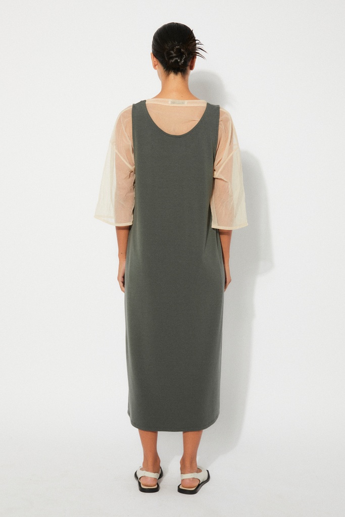 https://hotakaexchange.blob.core.windows.net/odoo/SS25%20LOW_WEB/2544-VE_Grey_Dress_SCALY_SS25_4.jpg