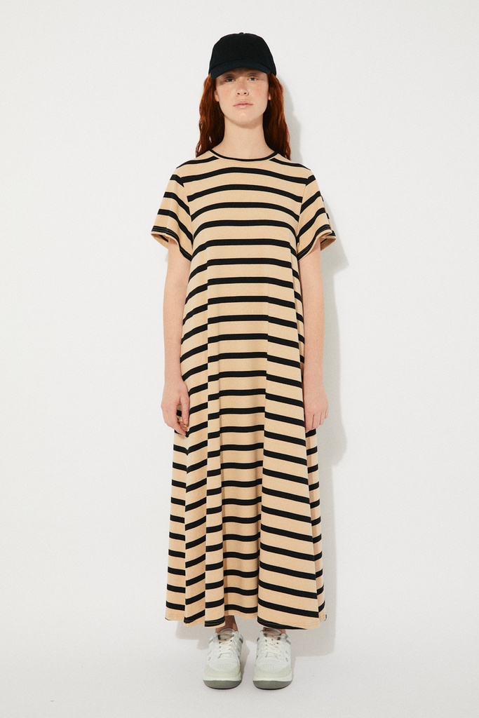 https://hotakaexchange.blob.core.windows.net/odoo/SS25%20LOW_WEB/2552-VE_Stripes_Dress_CAROLINE_SS25_4.jpg