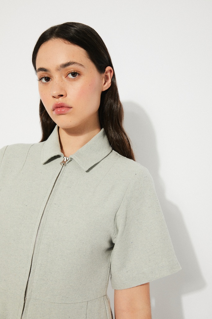 https://hotakaexchange.blob.core.windows.net/odoo/SS25%20LOW_WEB/2512-MO_Light Grey_Jumpsuit_VERDANT_SS25_5.jpg