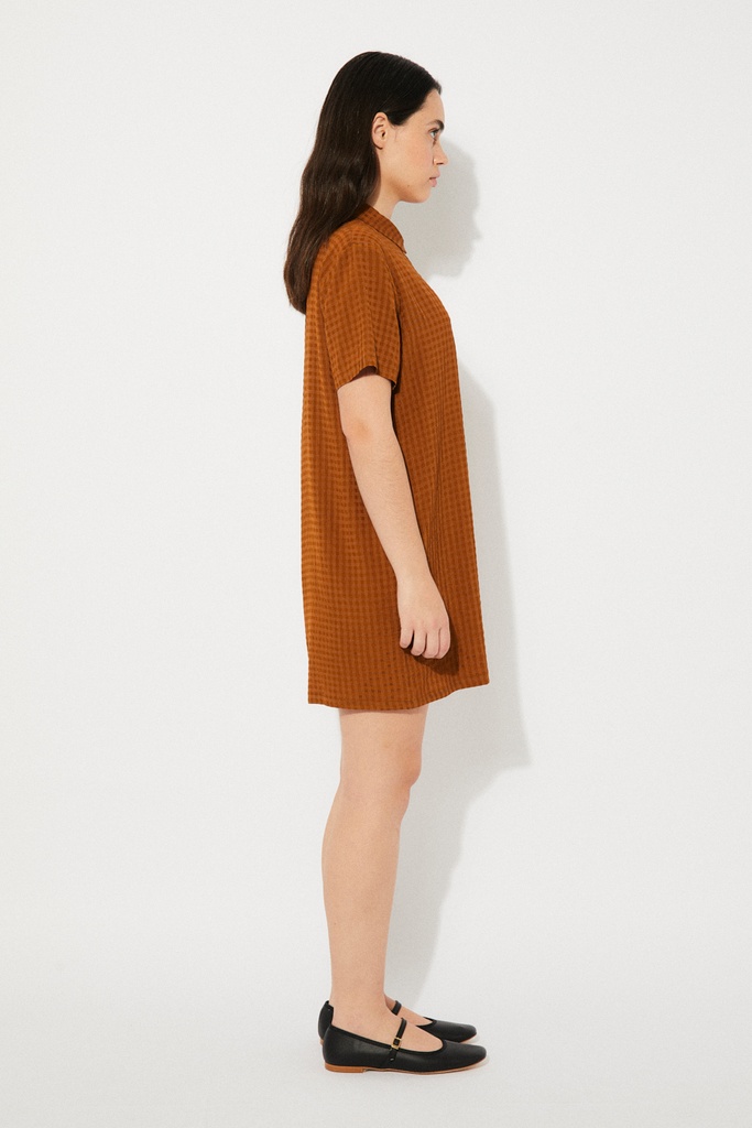 https://hotakaexchange.blob.core.windows.net/odoo/SS25%20LOW_WEB/2529-MO_Brown_Jumpsuit_IRIS_SS25_5.jpg