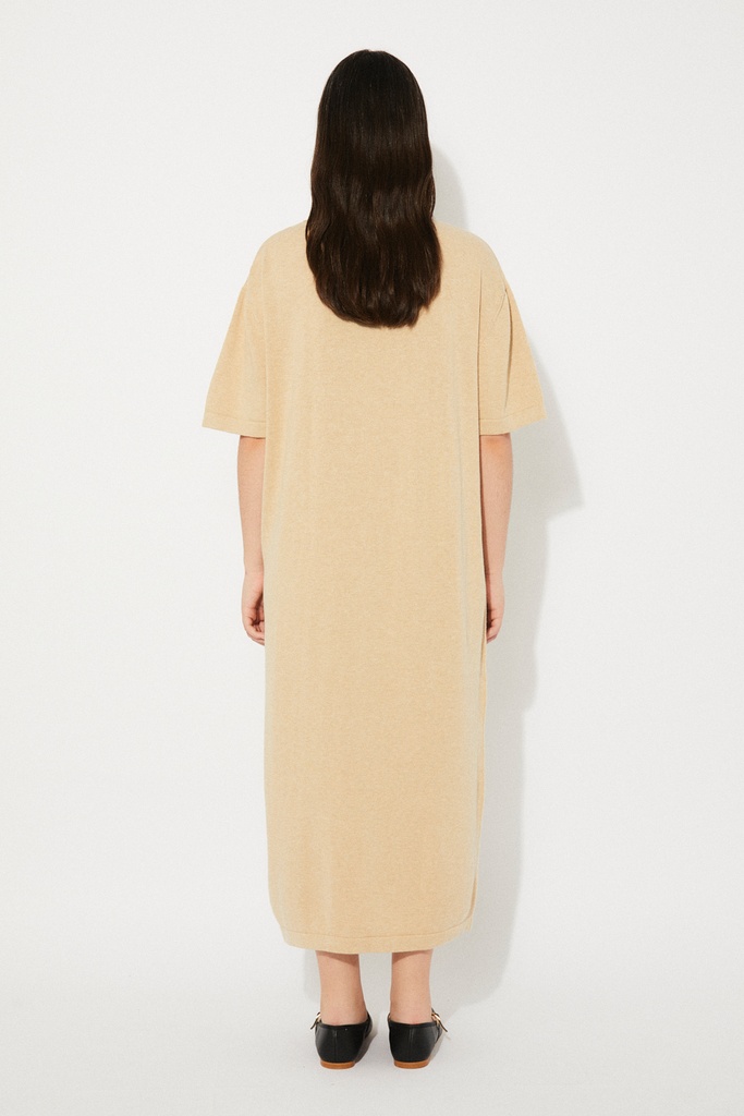 https://hotakaexchange.blob.core.windows.net/odoo/SS25%20LOW_WEB/2568-VE_Beige_Dress_MICK_SS25_5.jpg