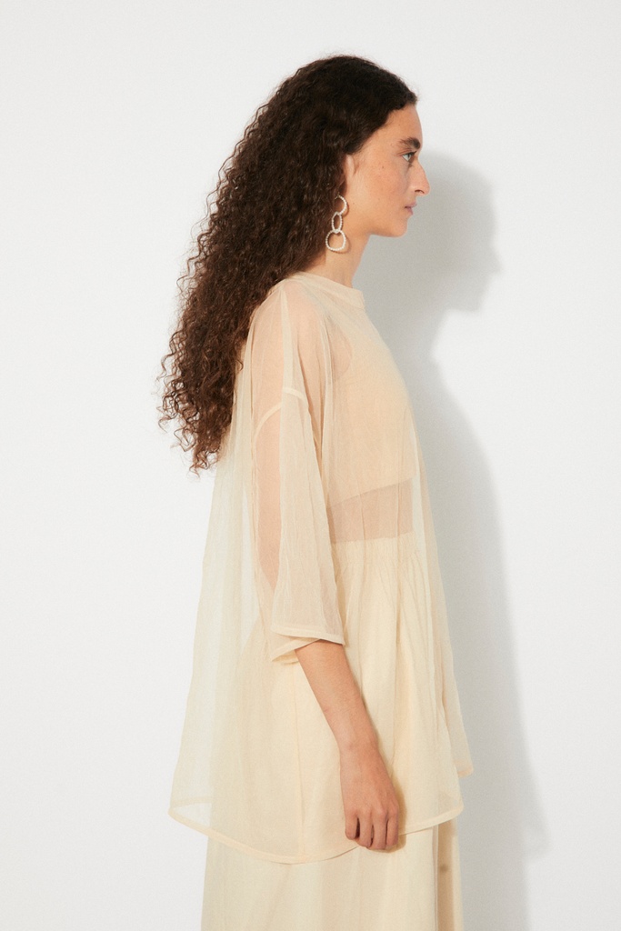 https://hotakaexchange.blob.core.windows.net/odoo/SS25%20LOW_WEB/2505B-CA_Beige_T-shirt_EDULI_SS25_6.jpg