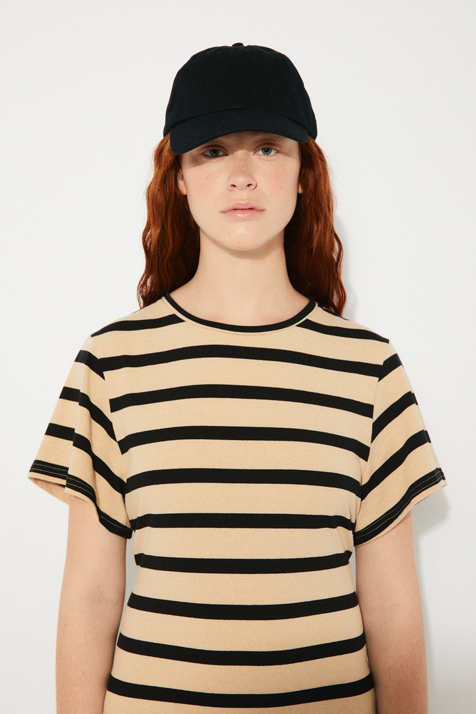 https://hotakaexchange.blob.core.windows.net/odoo/SS25%20LOW_WEB/2552-VE_Stripes_Dress_CAROLINE_SS25_9.jpg