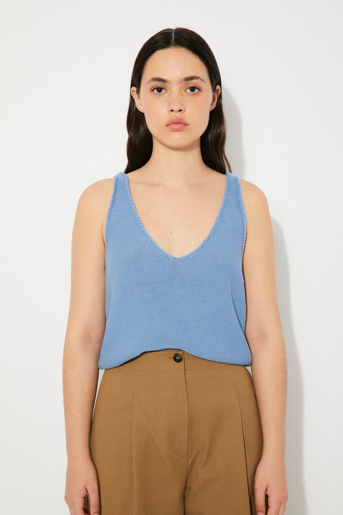 Candid Top